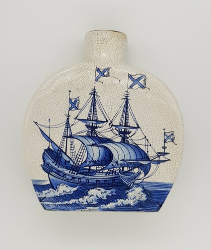 Vintage hand painted delft - hand,
