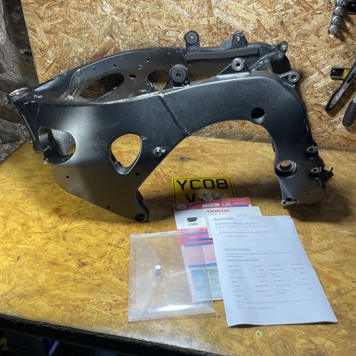 Honda cbr1000 cbr1000rr - honda,