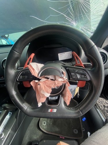 Flat bottom steering wheel - bottom,