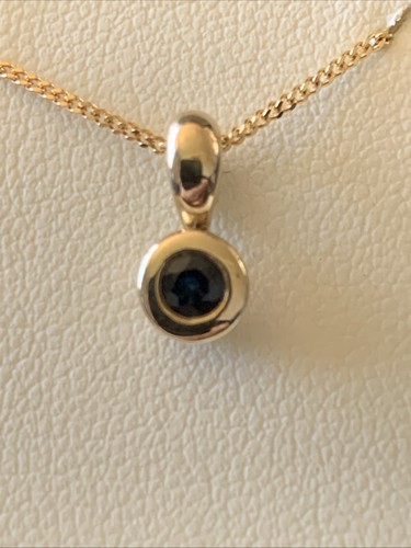 9ct gold pendant and chain - chain, set