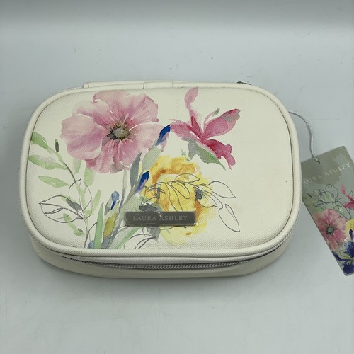 Laura ashley corinne - ashley, •