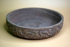 Vintage Hand Carved Wooden African Fruit Bowl Farming Scenes Large Heavy DAMAGE