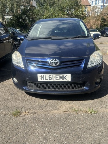Toyota auris - toyota,