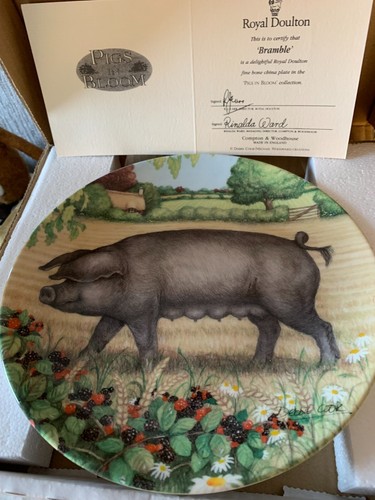 Pigs bloom plate bramble - pigs,