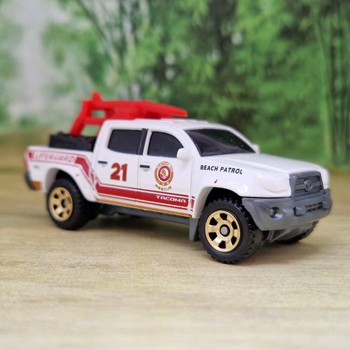 Matchbox toyota tacoma - toyota,