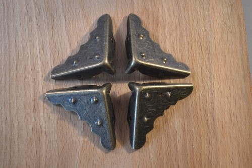 Antique bronze corner - bronze,