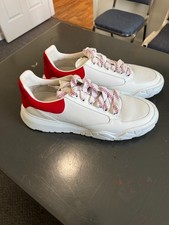 Alexander McQueen Court