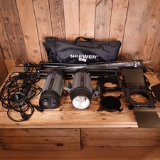 Faulty Neewer N300W Studio Flash Light Kit - One Flash Unit Requires a New Fuse