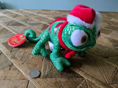 Disney store tangled pascal - disney,