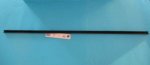 Rear side glass channel - glass, land