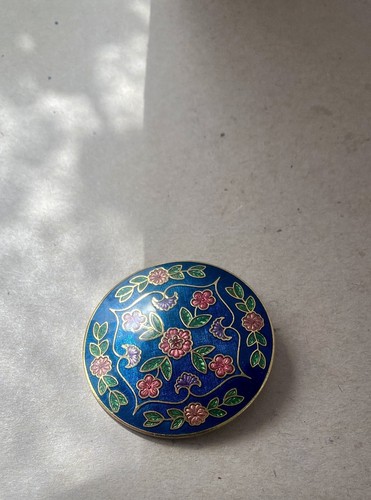 Vintage fish crown enamel - &,