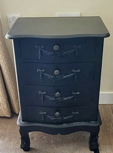 Black rococo vintage chest - black,