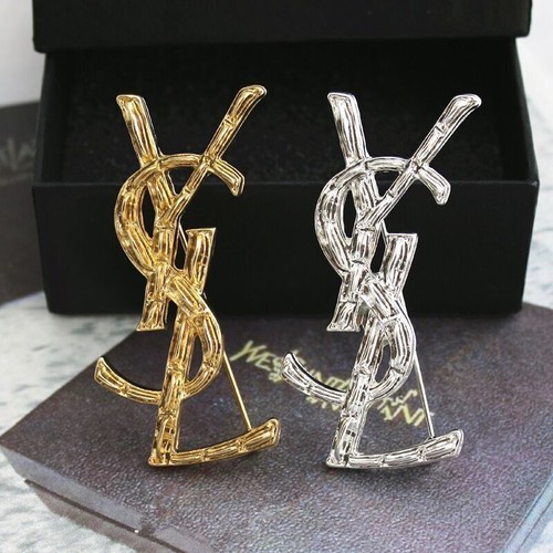 New metal letter brooch - new,