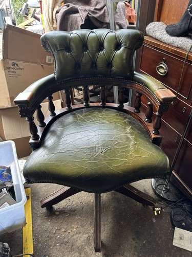 Chesterfield captains chair - chesterfield,
