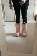 Pink Moon Boots Tecnica
