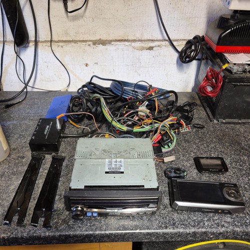 Alpine iva d105r dvd headunit - dvd,