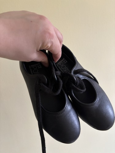1st position black - black, tap