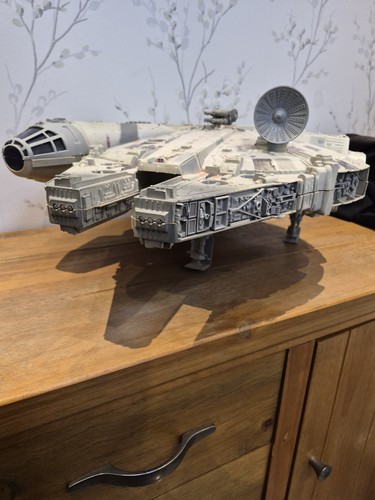 Star wars millennium falcon - millennium,