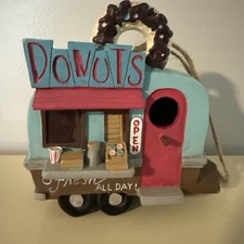 Birdhouse Donut Stand 7" ×