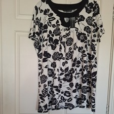 Ladies Monochrome Floral Top
