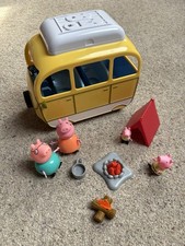 Peppa Pig Campervan / Camper Van with Figures