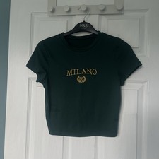 dark green / gold ‘milano’ embroidered cropped tshirt