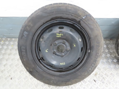 One renault trafic - 16",