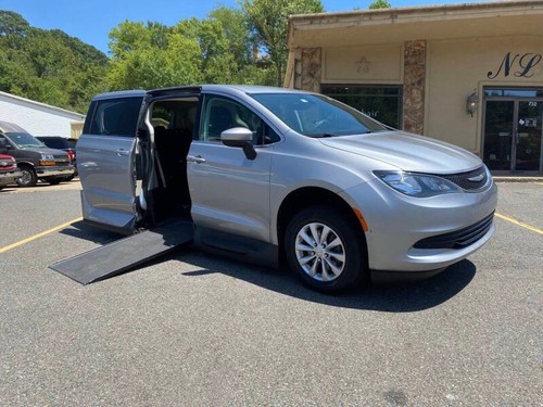 2017 chrysler pacifica touring - chrysler,