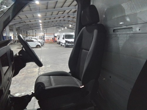 Front seat mercedes - front,