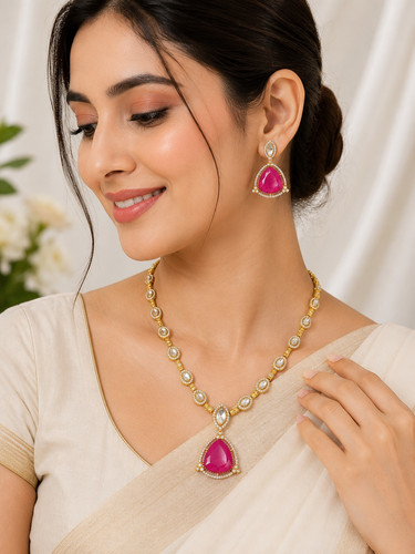 Pink stone gold tone - pink,