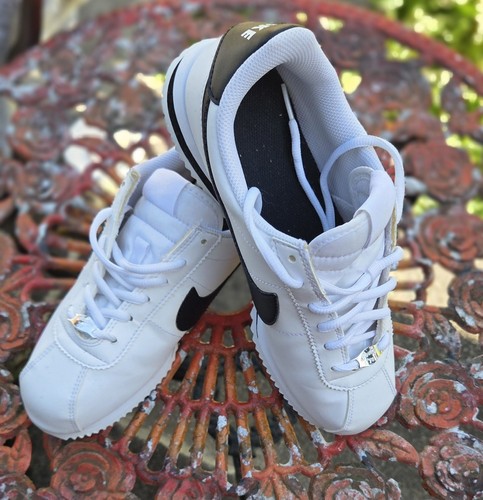 Nike cortez size used one - cortez,
