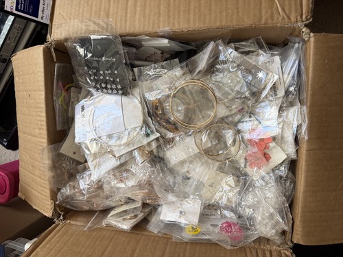 Large box full - large,