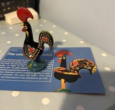 The Cock of Barcelos postcard & 8 cm metal Cockerel Figurine. Collectable item