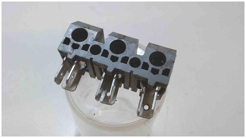 Chandelier terminal connection