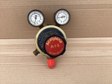 Gas oxy acetylene regulator