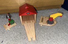 Brio Railway Shed Bundle