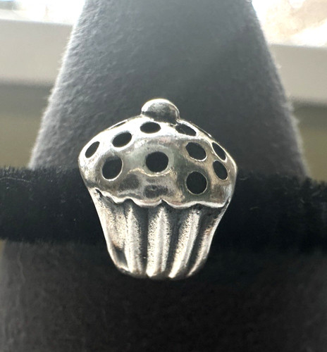 Love links cupcake - links,