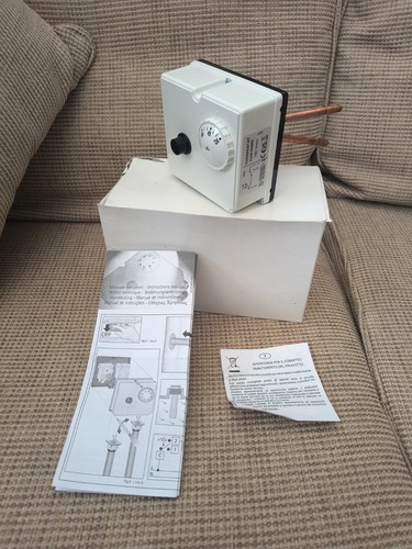 Hot water cylinder - hot, thermostat