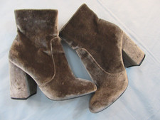 River Island Size 4 - Dark