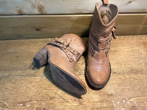 Red herring tan - red, leather