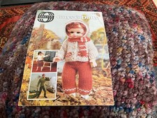 SIRDAR F117 GUYS & DOLLS KNITTING PATTERNS DK for 9.5-16” dolls