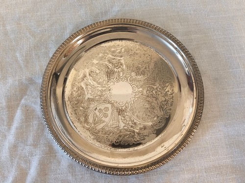 Small vintage serving - vintage,