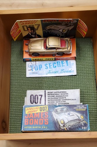 Vintage 1965 corgi - corgi, 261