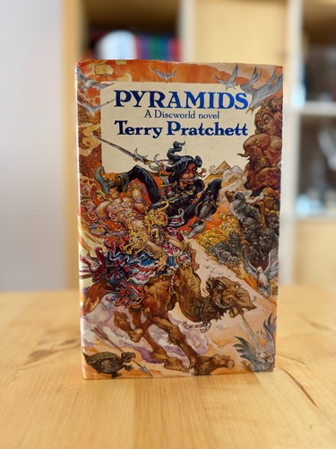 Terry pratchett discworld - pratchett,