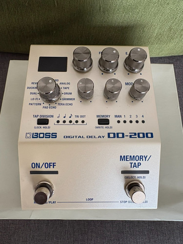 Boss 200 digital delay 12 - delay,