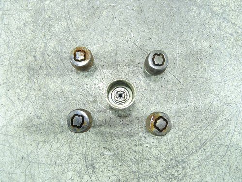 Hyundai i40 locking - i40, nuts