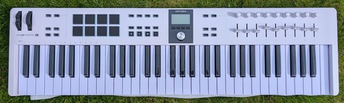 Arturia keylab essential - arturia,