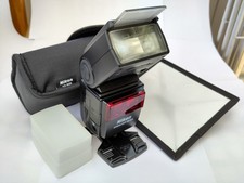 Nikon Speedlight SB-600 Shoe Mount Flash, SS-600 Case, AS-19 Stand & diffuser 