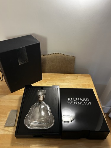 Richard hennessy empty - richard,