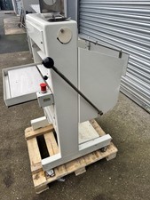 Daub Commercial Bread Slicer